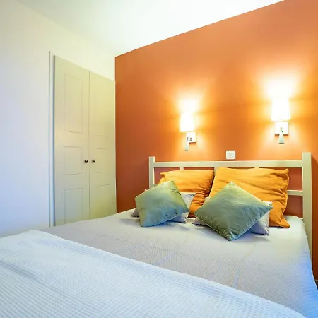 Village Cap Esterel - Le Belvedere-2 By Interhome *